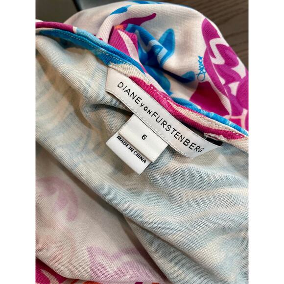 Diane Von Furstenberg Kaden Silk Blue Pink Floral Mini Dress 3/4 Sleeve Size 6 - Picture 9 of 10